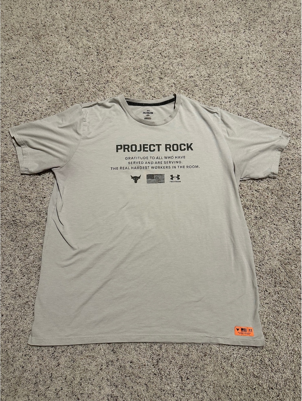 Under Armour Project Rock Loose Fit T-Shirt 2XL Light Gray